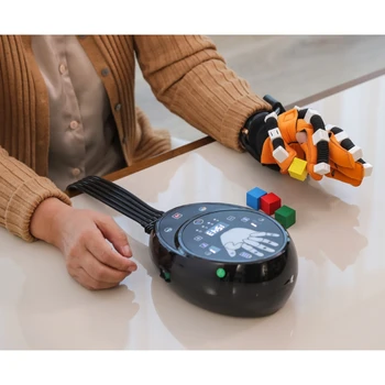 Дизайн Терапия рук инсульт Тренировка пальцев рук Роботизированные перчатки для рук другие упражнения реабилитационные перчатки для роботов