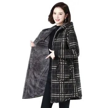 Зимняя одежда для женщин среднего возраста, средней длины, в клетку, с капюшоном, на хлопковой подкладке, для мамы, плюс бархатная толстая Свободная куртка